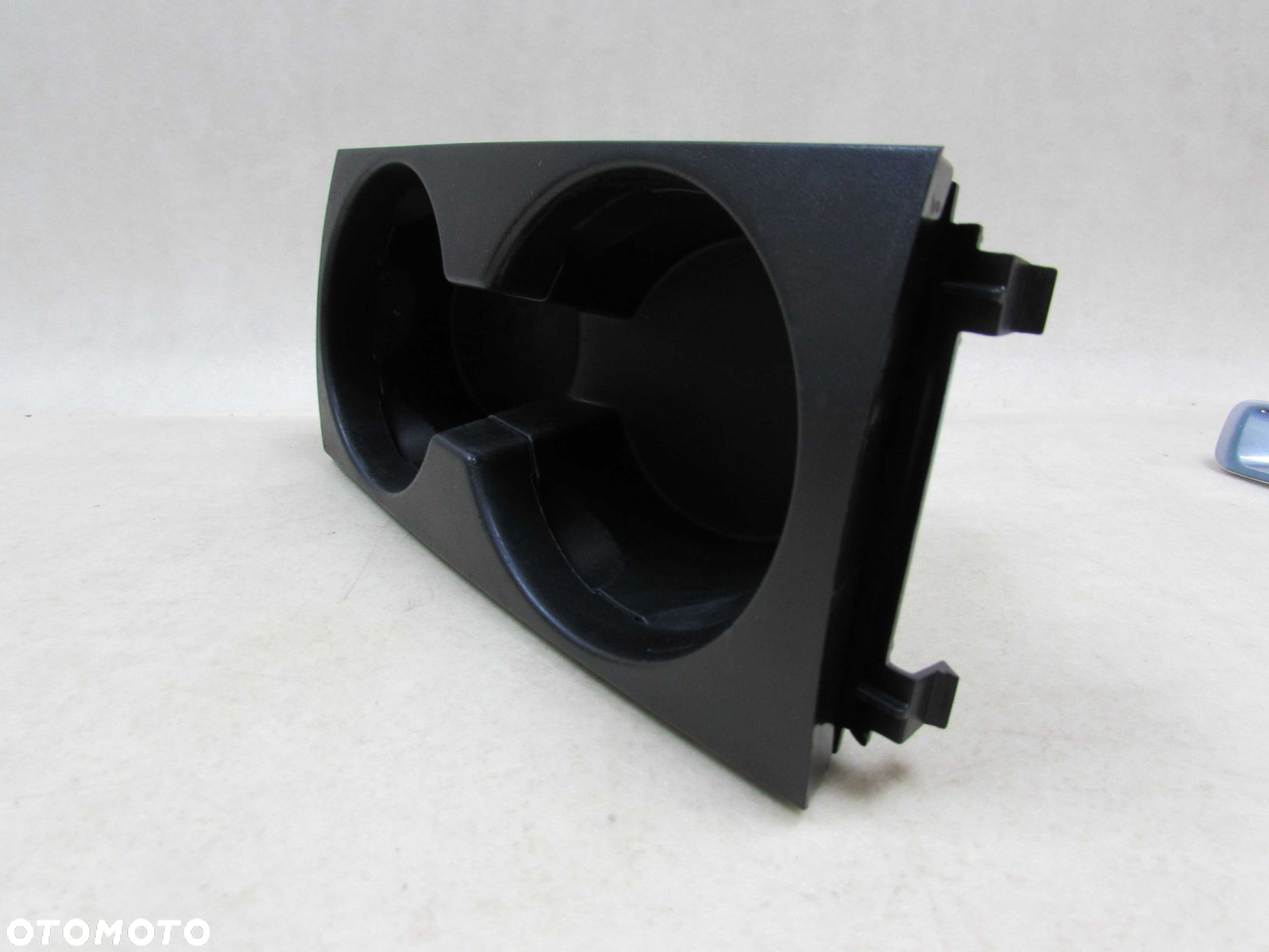 VOLVO XC60 08-17 UCHWYT NA KUBKI CUPHOLDER 343983 - 2