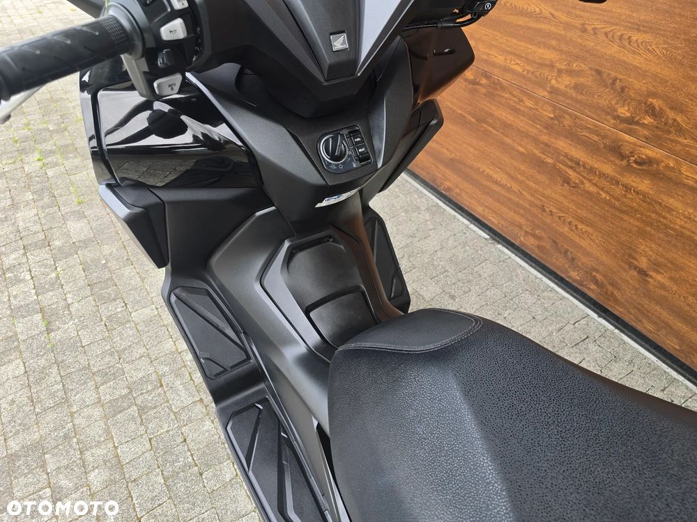 Honda NSS - 15