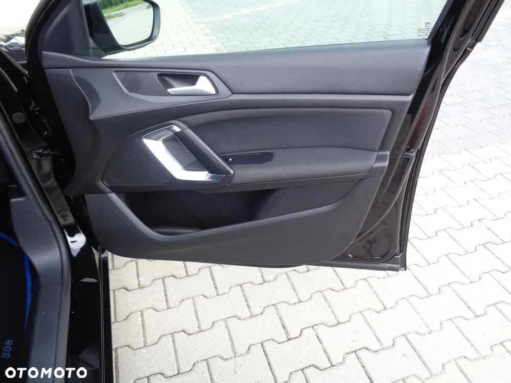 Peugeot 308 BlueHDi 130 EAT8 Stop & Start Active Business-Paket - 29