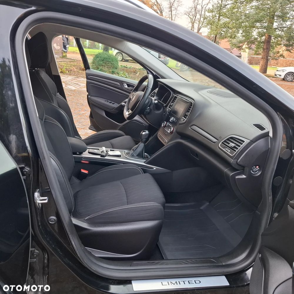 Renault Megane TCe 140 GPF LIMITED - 13