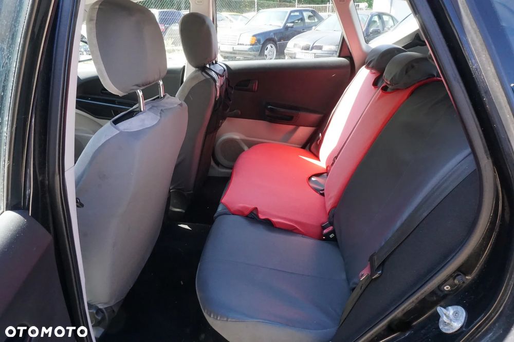 Kia Ceed - 8