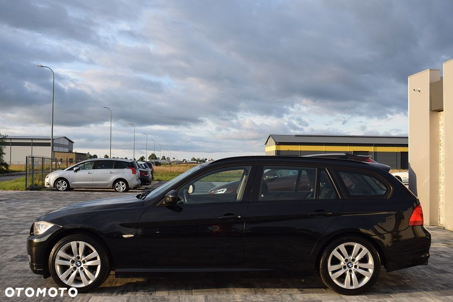 BMW Seria 3 318d DPF Edition Lifestyle - 3