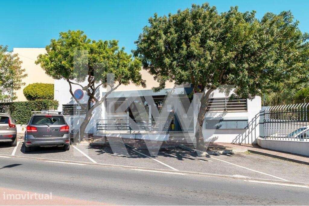 VENDE EDIFICÍO/MORADIA c/Pastelaria/Fábrica de Bolos EXCELENTE INVESTI - Grande imagem: 2/22