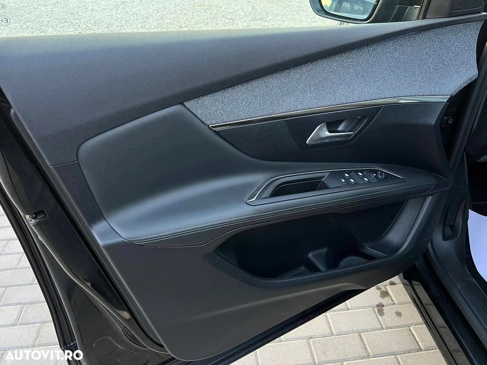 Peugeot 3008 PureTech 130 Stop & Start GPF EAT8 Allure Pack - 27