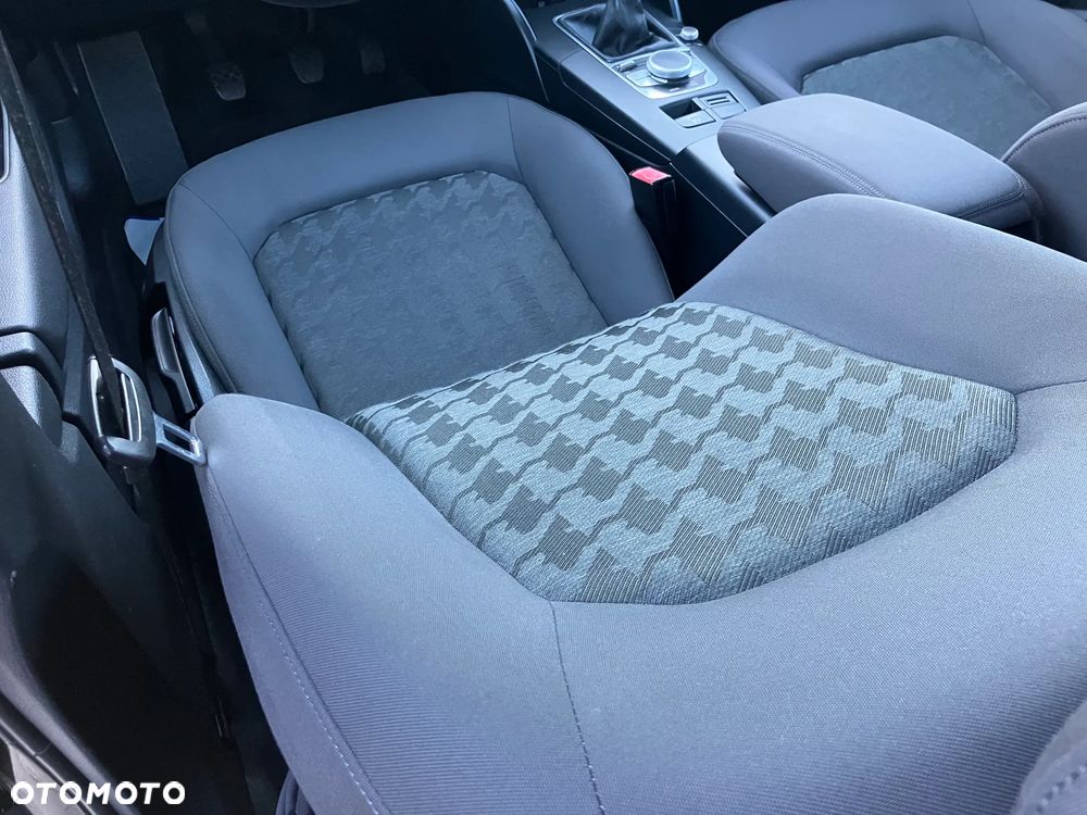 Audi A3 Sportback 2.0 TDI S line Sportpaket - 35