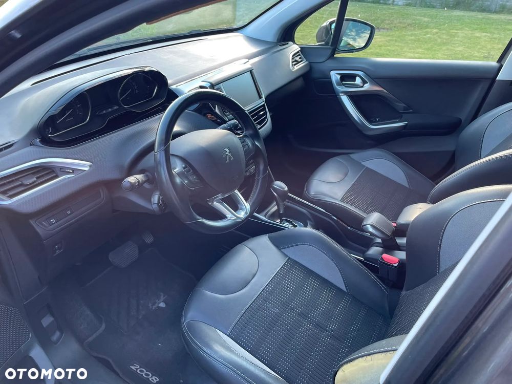 Peugeot 2008 - 10
