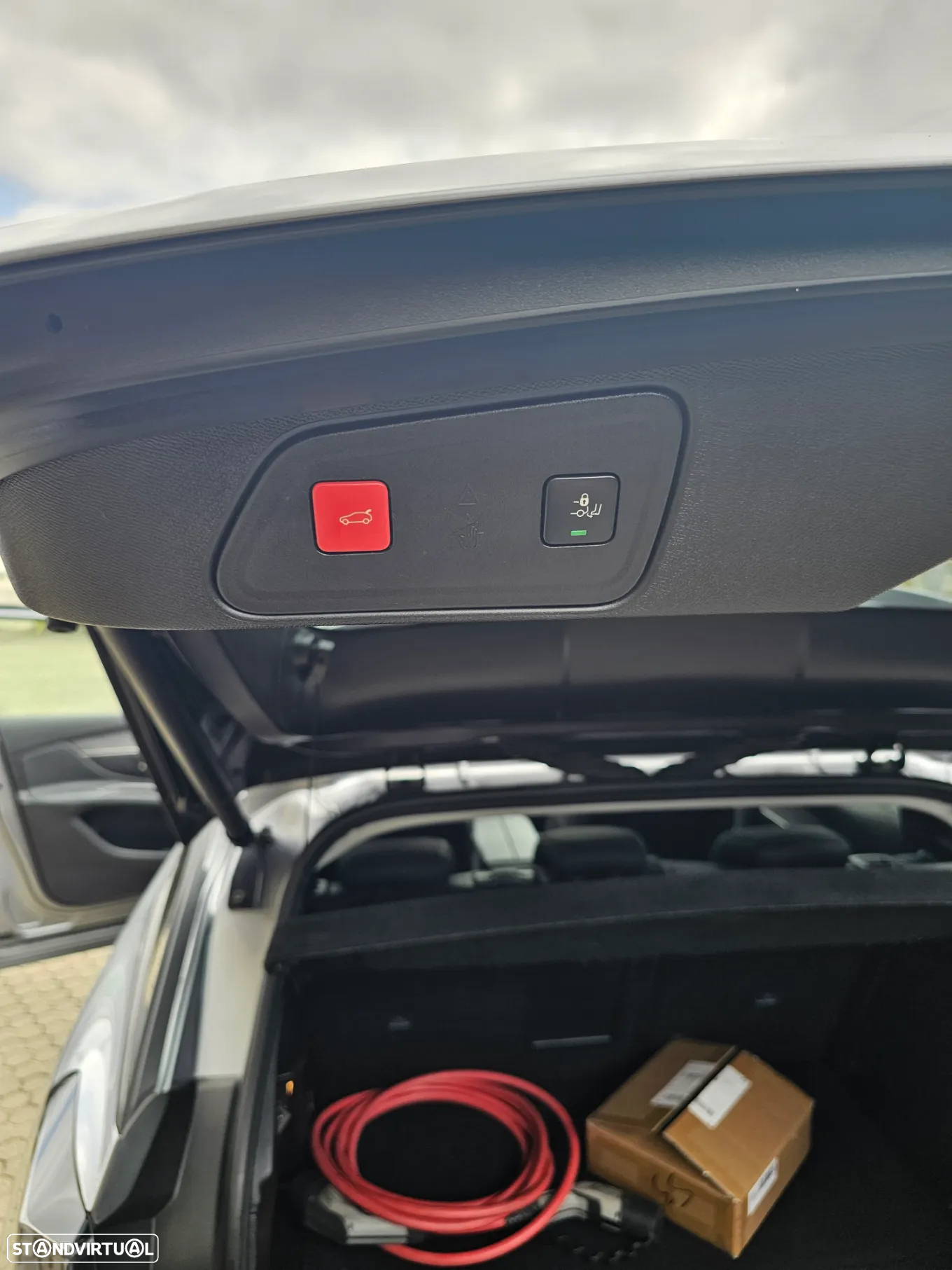 Peugeot 3008 1.6 Hybrid Allure e-EAT8 - 12