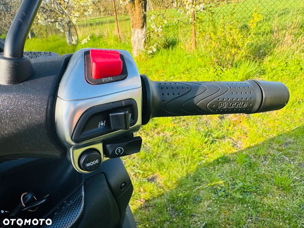 Piaggio MP-3 - 28