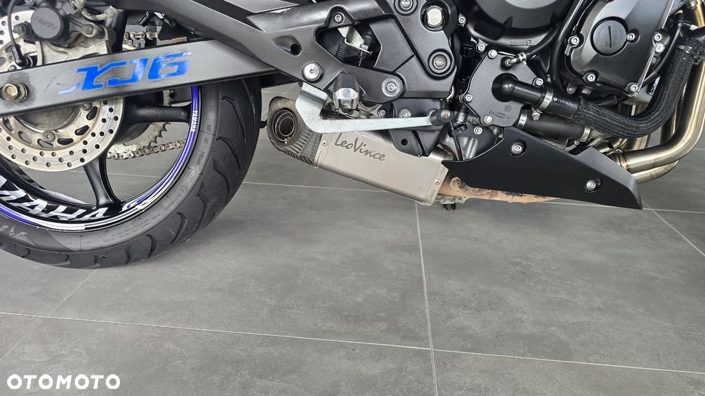Yamaha XJ - 25