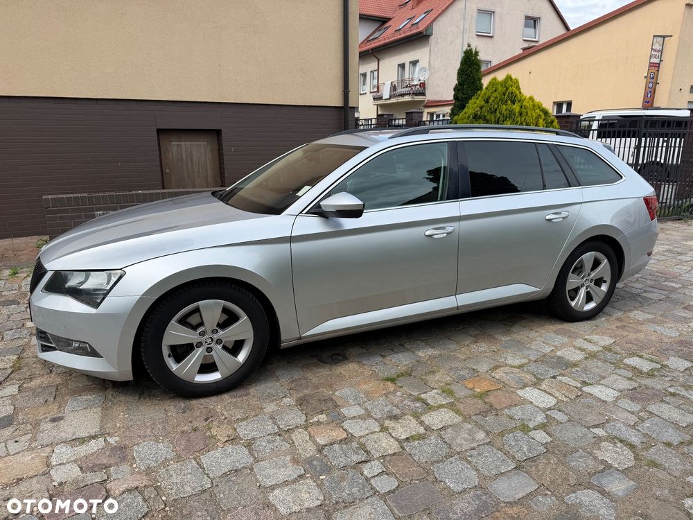 Skoda Superb 1.6 TDI GreenLine - 2
