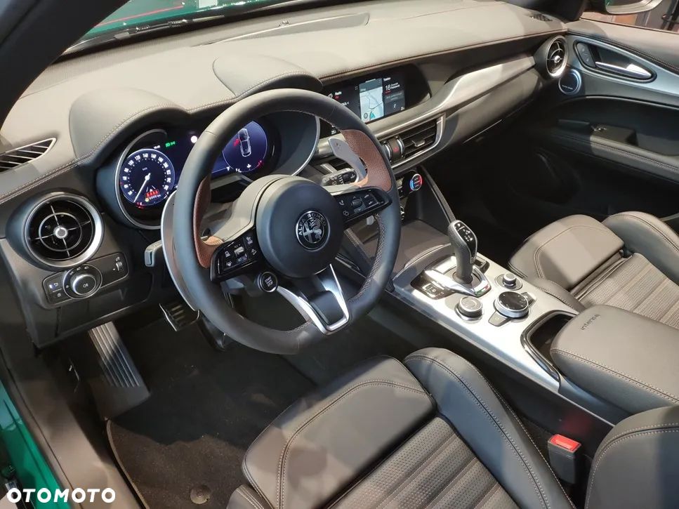 Alfa Romeo Stelvio 2.2 JTDM Intensa Q4 - 11
