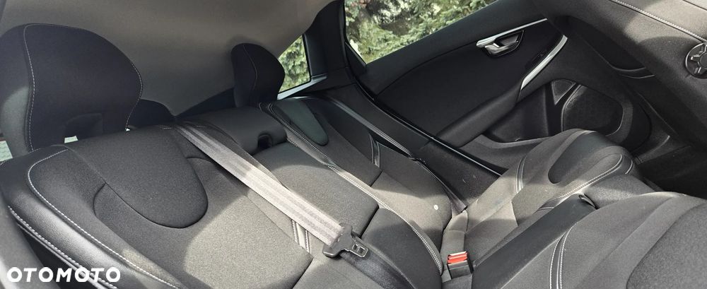 Volvo V40 D2 Geartronic Momentum - 12