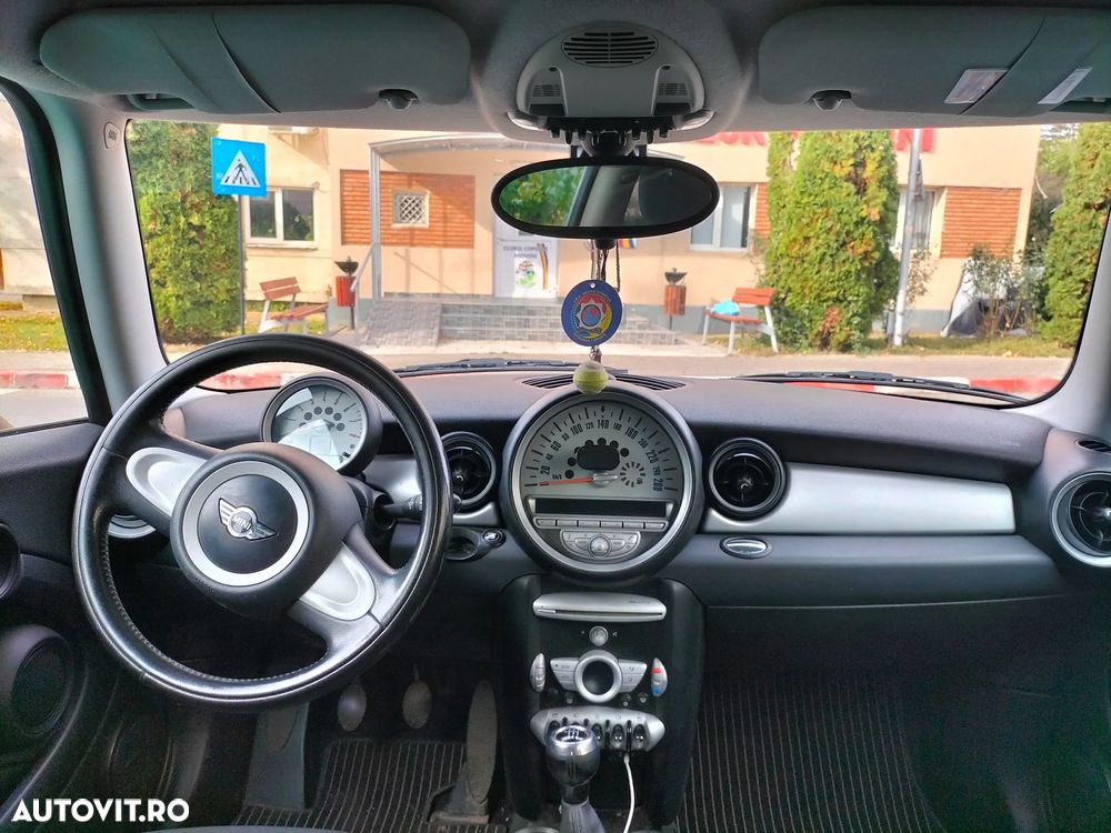 Mini Cooper Standard - 6