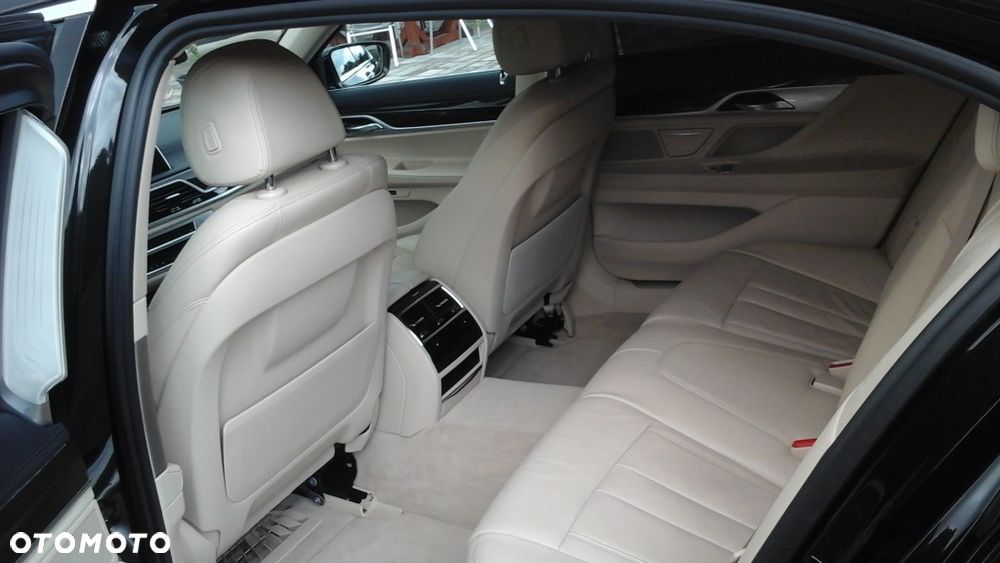 BMW Seria 7 730Ld - 11