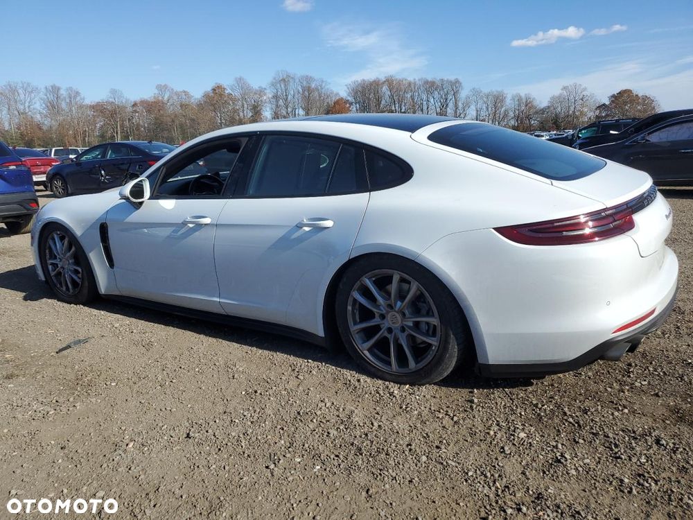 Porsche Panamera - 5