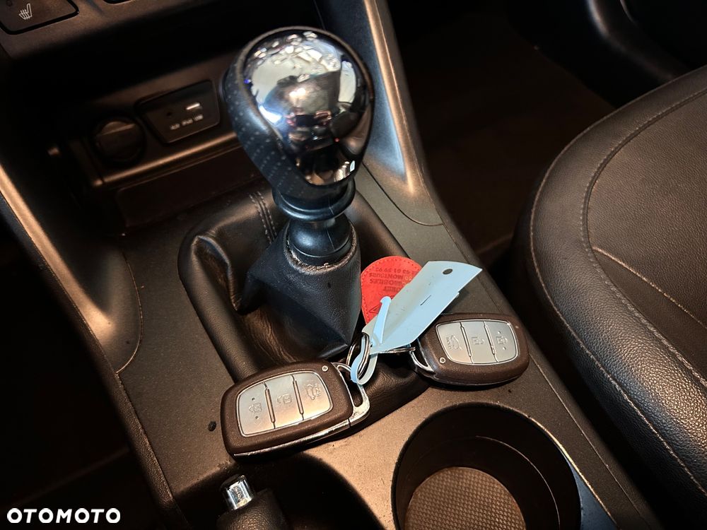 Hyundai ix35 1.7 CRDi 2WD blue Finale Silver - 30