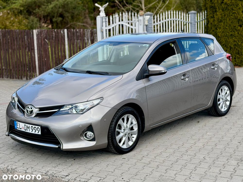 Toyota Auris 1.4 D-4D Life Plus - 32