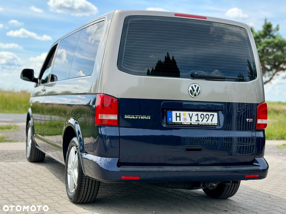 Volkswagen Multivan - 31