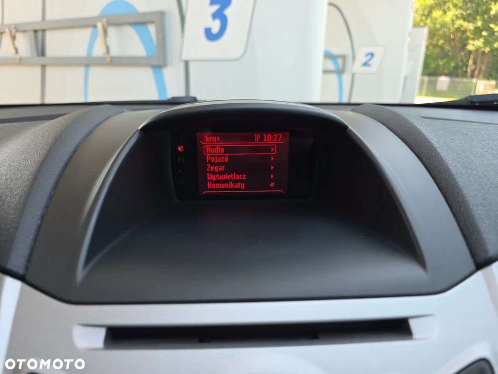 Ford Fiesta 1.4 Trend - 14