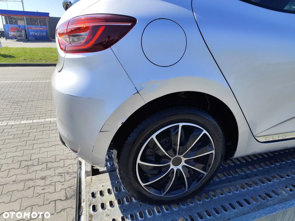 Renault Clio TCe 90 EVOLUTION - 11