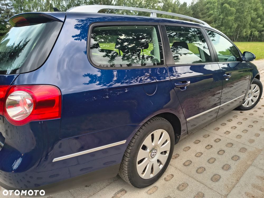 Volkswagen Passat 2.0 TDI BlueMotion Technology Comfortline - 19