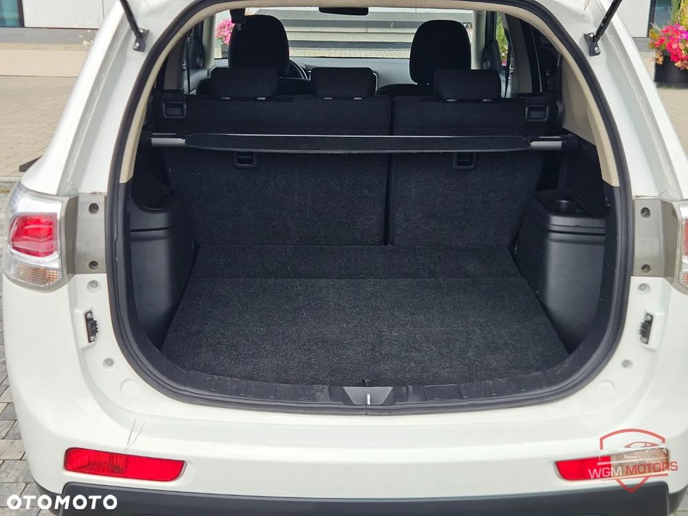 Mitsubishi Outlander 2.0 2WD Invite - 9