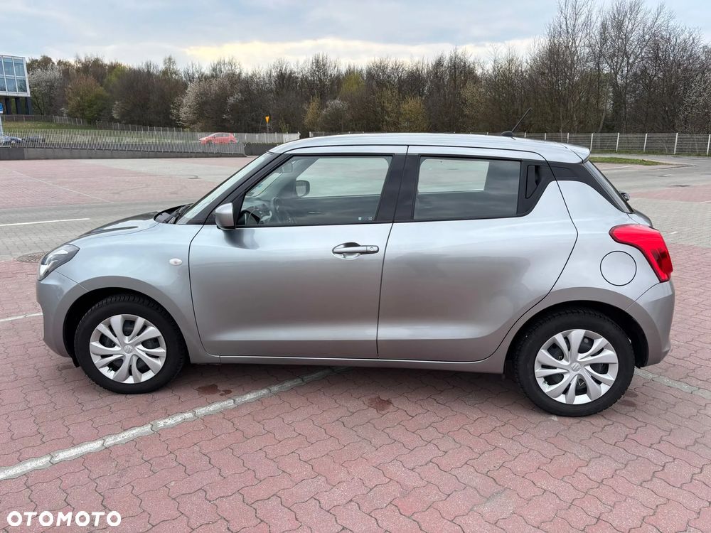 Suzuki Swift 1.2 Dualjet SHVS Premium CVT - 8
