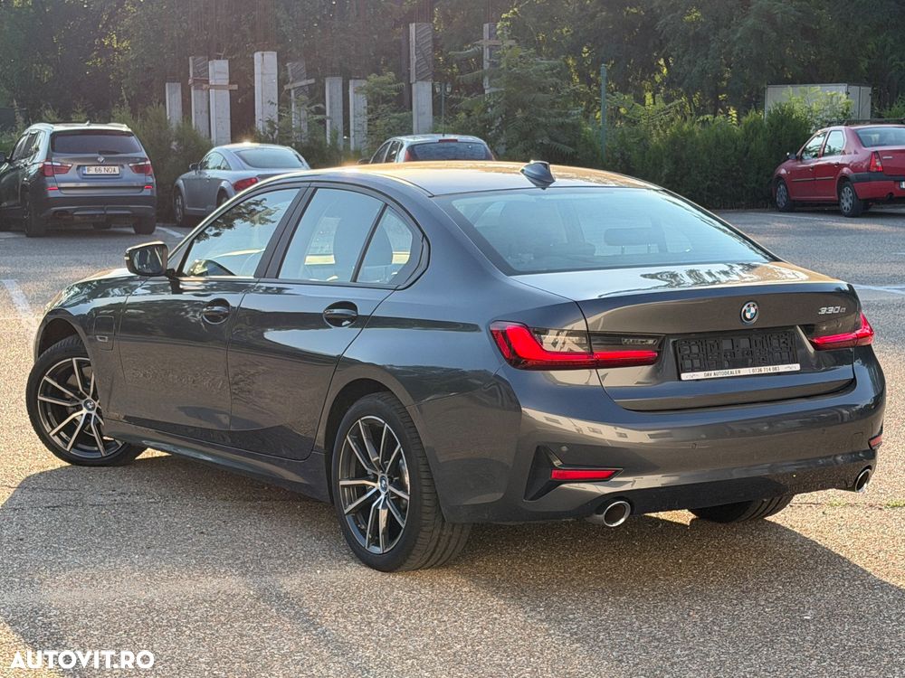BMW Seria 3 330e Aut. Advantage - 4