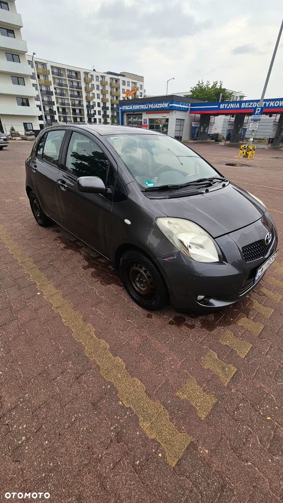 Toyota Yaris - 6