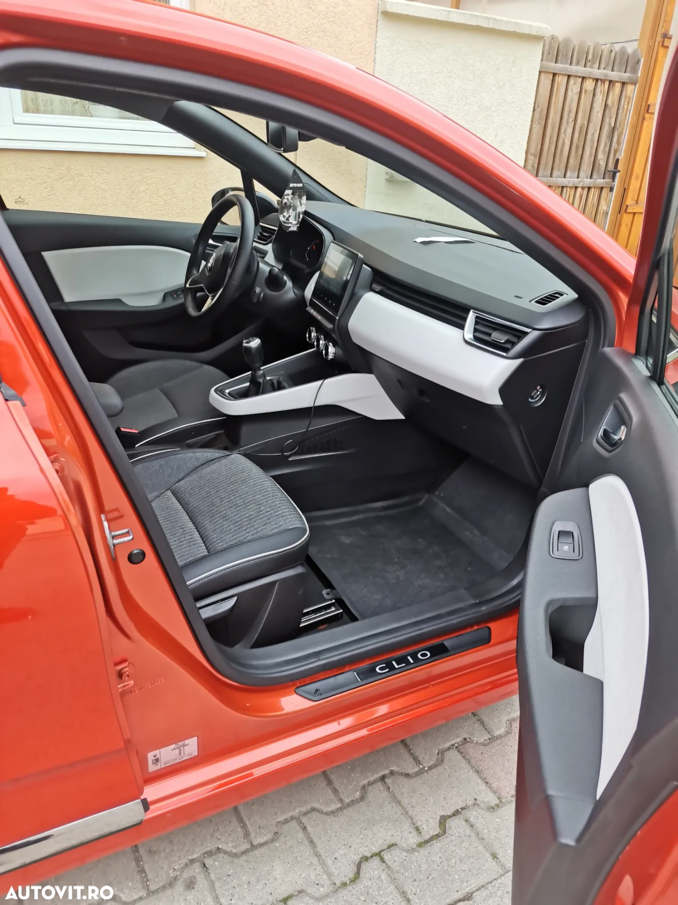 Renault Clio V TCe 90 Techno - 20