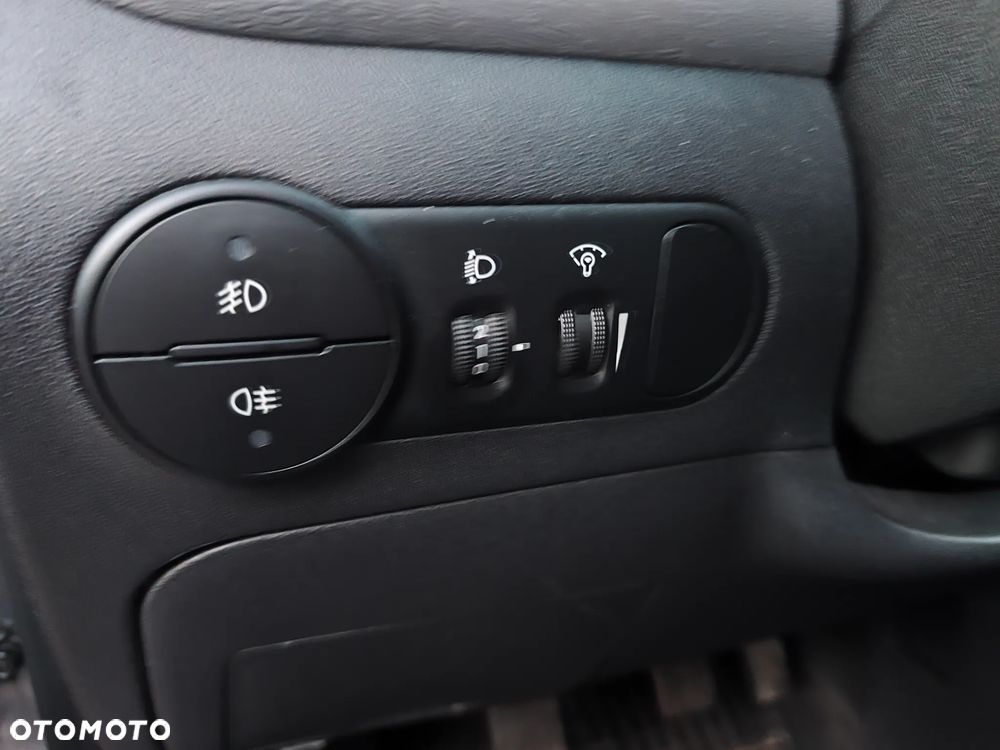 Hyundai i10 1.1 Comfort - 25