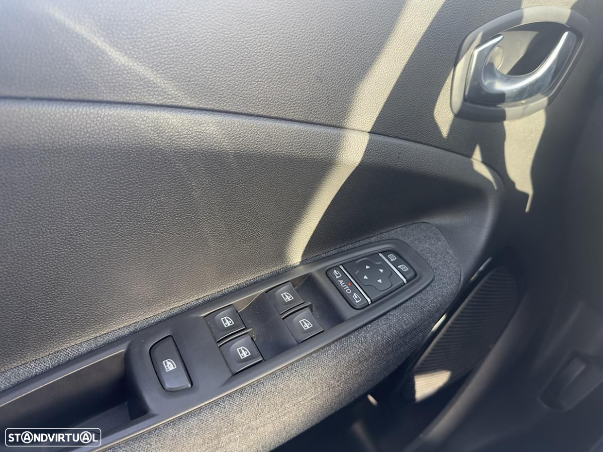 Renault Zoe (c/ Bateria) EV50 135hp Techno - 14