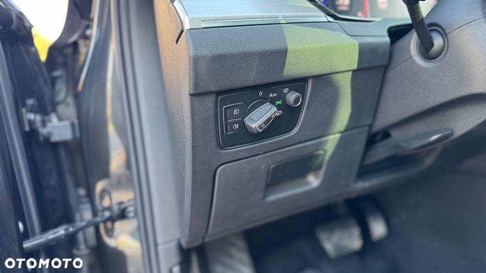 Volkswagen Passat 2.0 TDI SCR DSG Elegance - 11