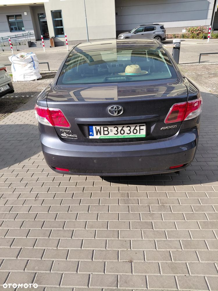 Toyota Avensis 1.8 Sol - 14