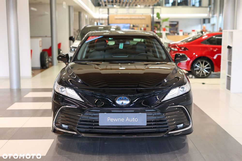 Toyota Camry - 2