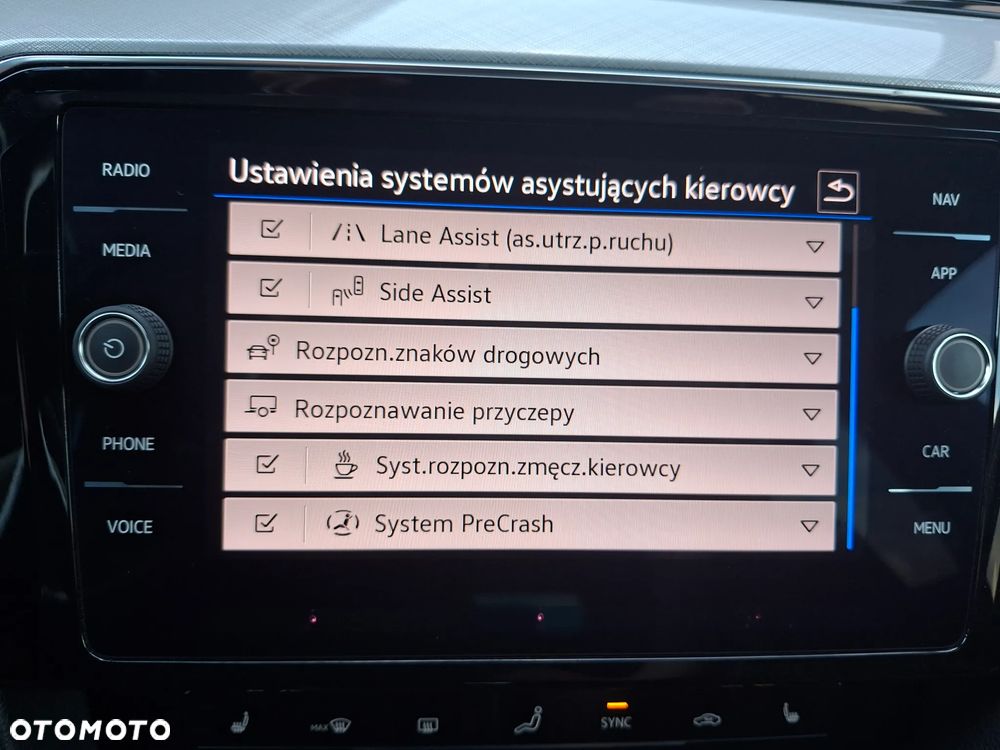 Volkswagen Passat - 20