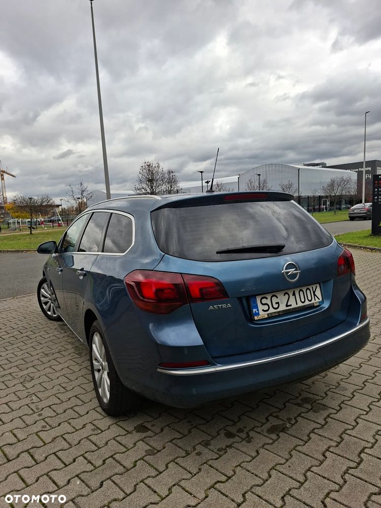 Opel Astra IV 1.4 T Cosmo - 6