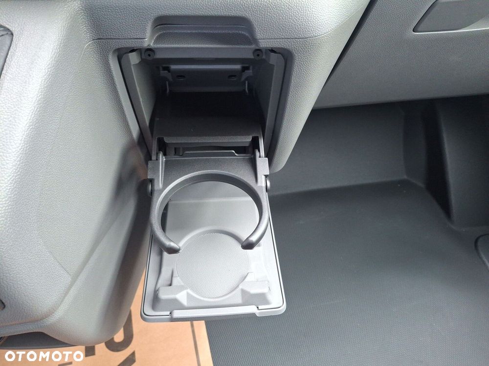 Volkswagen Transporter Furgon 2.0 TDI 150 KM manual - 27