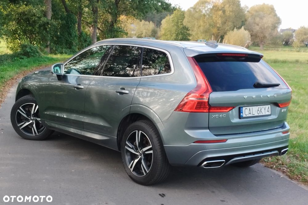Volvo XC 60 D5 SCR AWD R-Design - 4