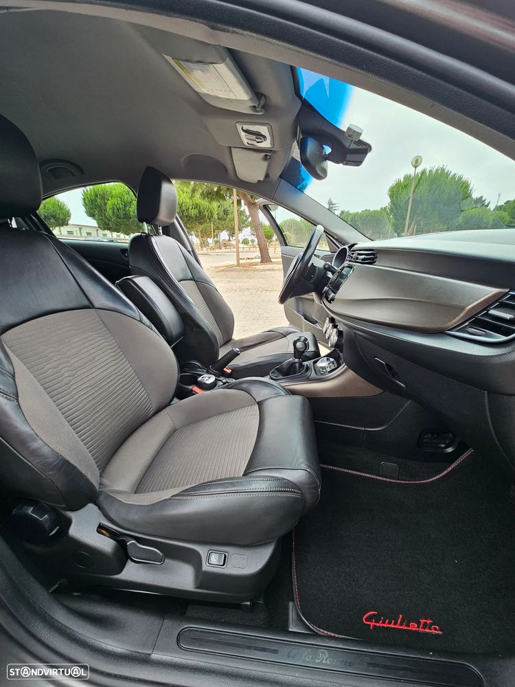 Alfa Romeo Giulietta 2.0 JTDM Exclusive TCT - 19