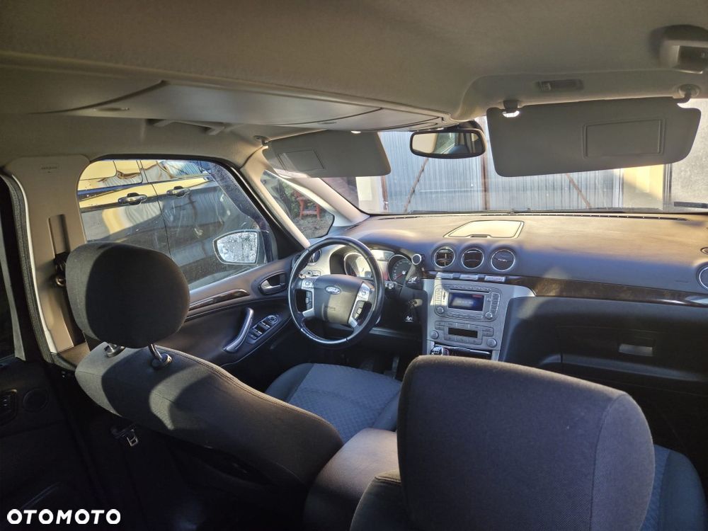 Ford Galaxy - 7