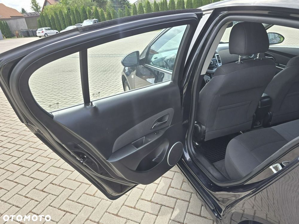 Chevrolet Cruze - 18