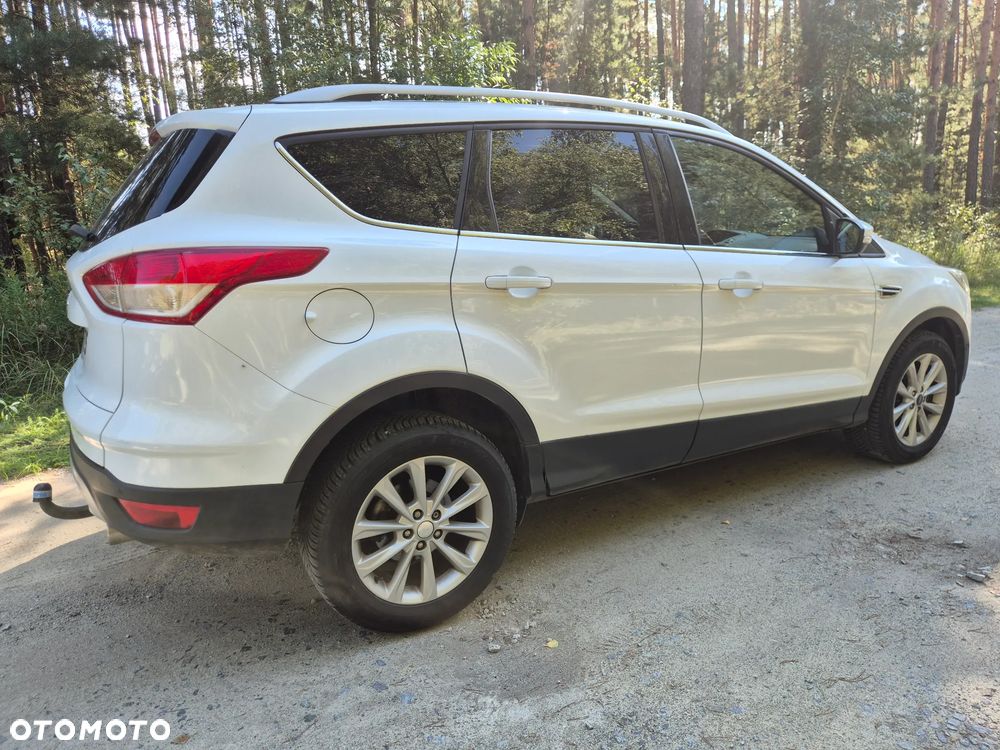 Ford Kuga 2.0 TDCi 2x4 Titanium - 9