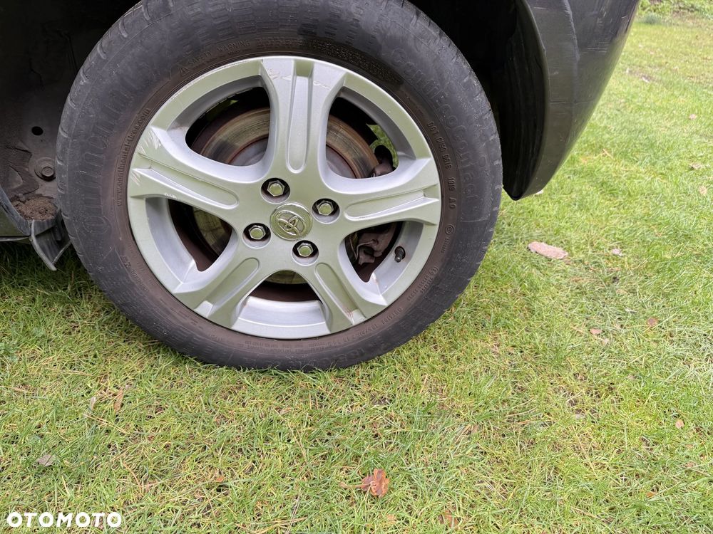 Toyota Yaris 1.33 Premium - 34