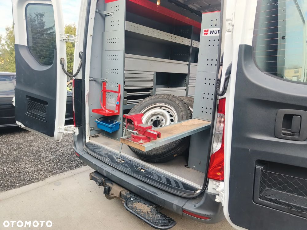Mercedes-Benz Sprinter - 11