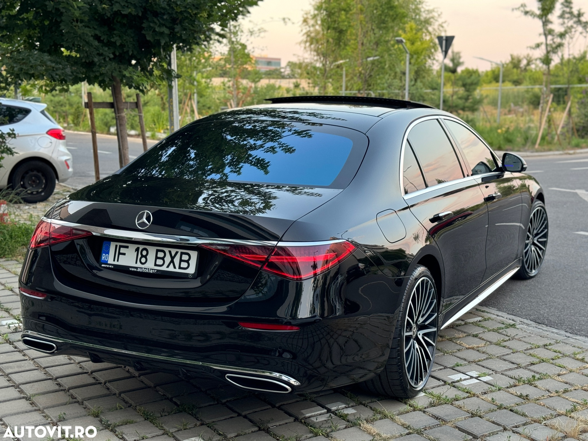Mercedes-Benz S 400 d 4MATIC Long Aut - 4