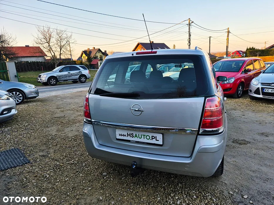 Opel Zafira 1.8 Cosmo - 17