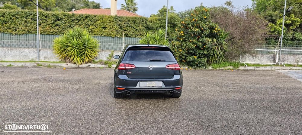 VW Golf 2.0 TSi GTi Performance - 14