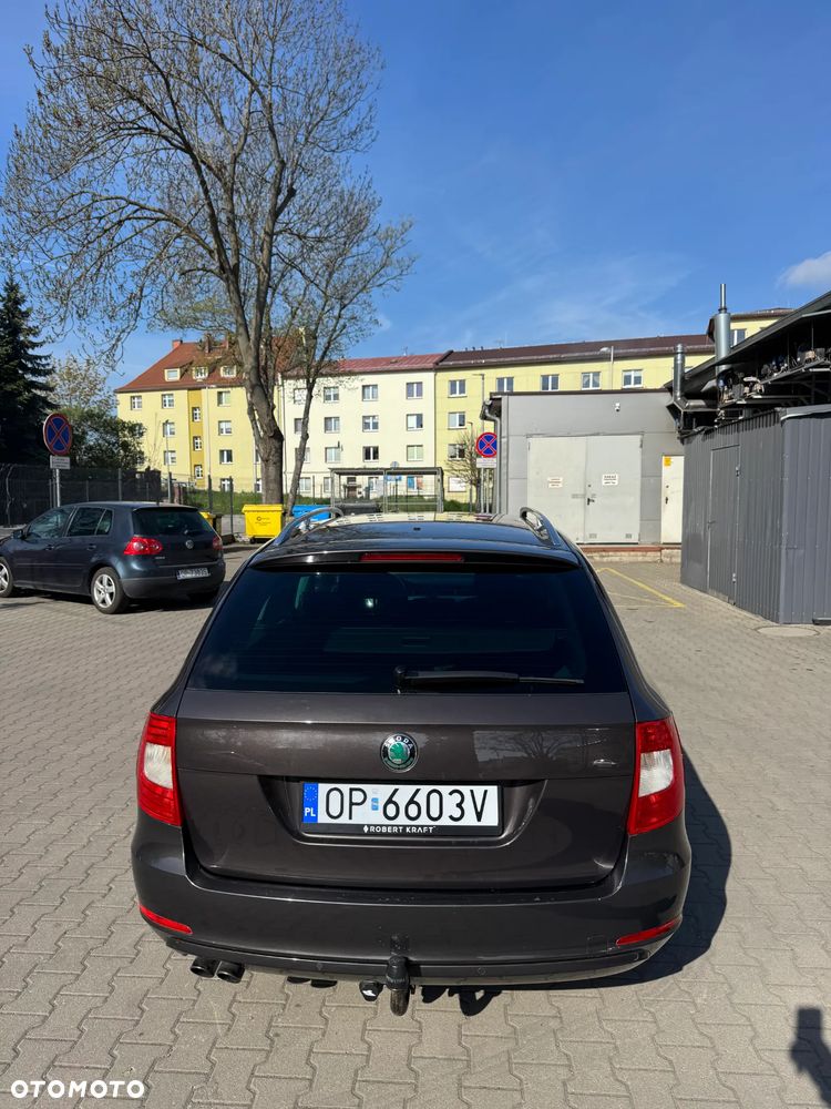 Skoda Superb 2.0 TDI PD Elegance - 5