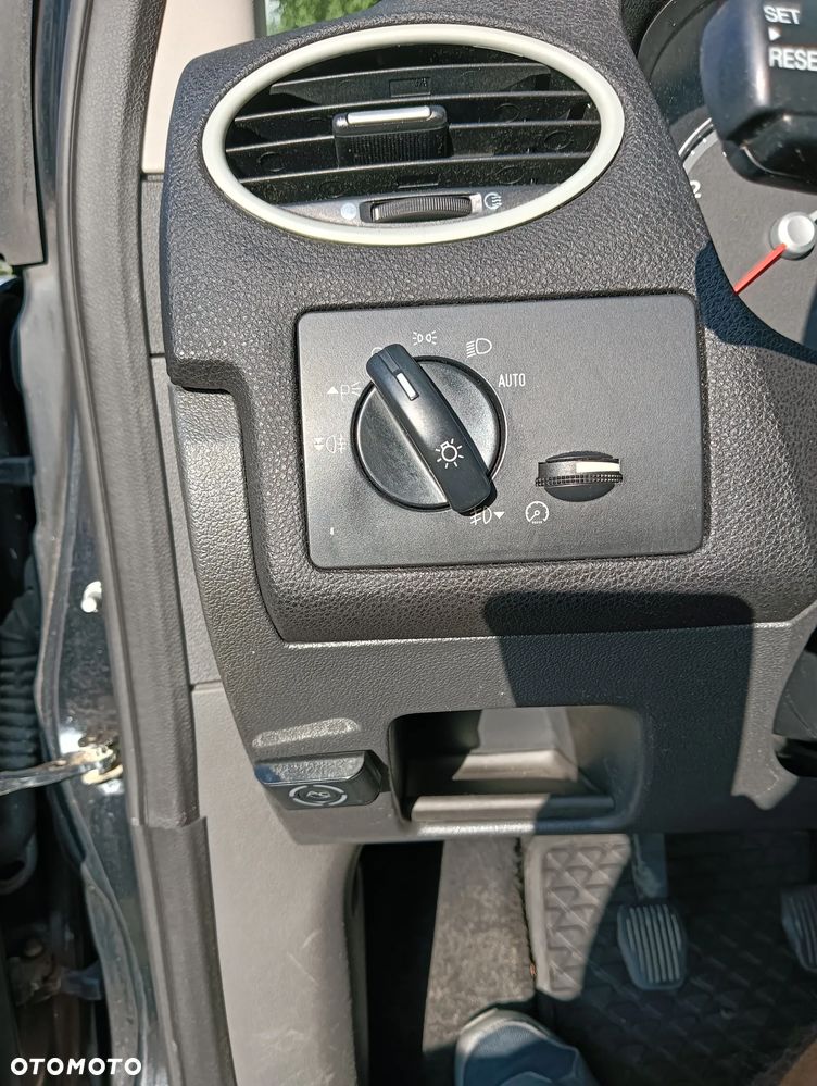 Ford Focus 2.0 Platinium X - 12